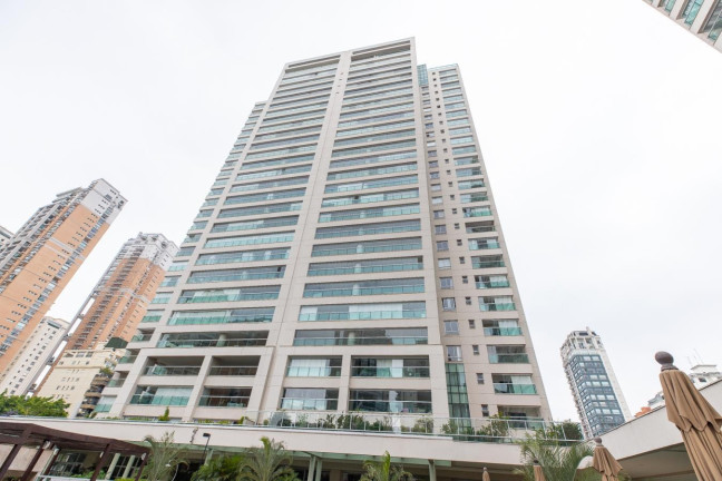 Imóvel com 4 Quartos à Venda, 335 m² em Moema - São Paulo