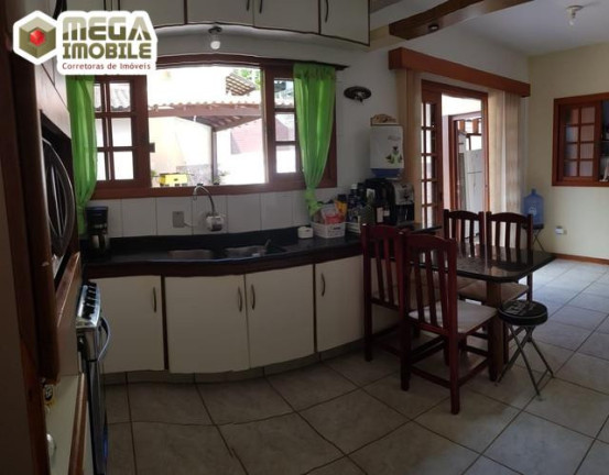 Imagem Casa com 3 Quartos à Venda, 450 m² em Córrego Grande - Florianópolis Imagem Casa com 3 Quartos à Venda, 450 m² em Córrego Grande - Florianópolis