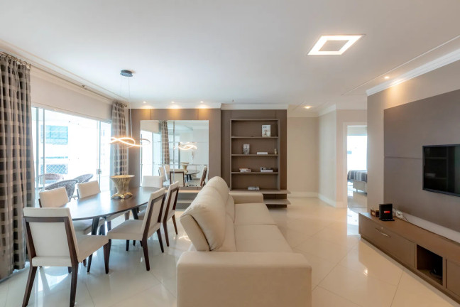 Imagem Apartamento com 3 Quartos à Venda, 131 m² em Centro - Balneário Camboriú