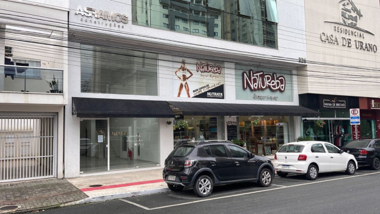 Sala Comercial para Alugar, 83 m² em Centro - Balneário Camboriú