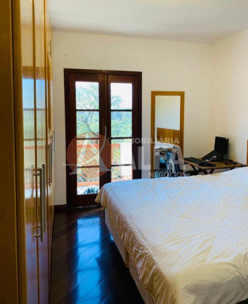 Imagem Casa com 4 Quartos à Venda, 4.502 m² em Jardim Passárgada I - Cotia Imagem Casa com 4 Quartos à Venda, 4.502 m² em Jardim Passárgada I - Cotia