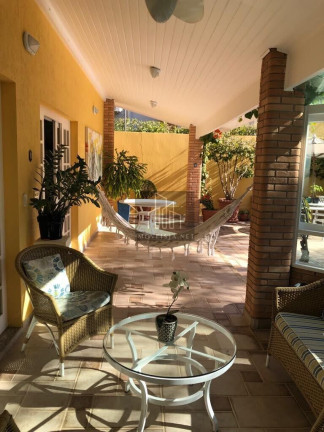 Imagem Casa com 4 Quartos para Alugar, 300 m² em Alphaville - Santana De Parnaíba