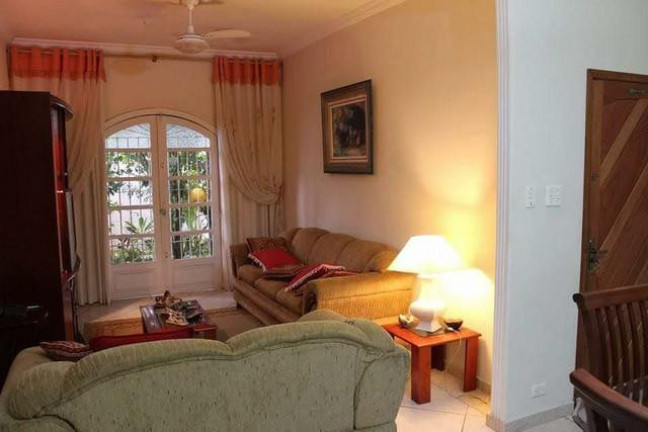 Imagem Casa com 3 Quartos à Venda, 285 m² em Guilhermina - Praia Grande