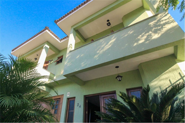 Casa com 3 Quartos à Venda,  em Hípica - Porto Alegre