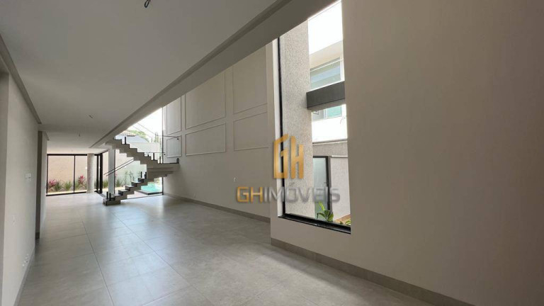 Imagem Sobrado com 4 Quartos à Venda, 290 m² em Jardins Madri - Goiânia