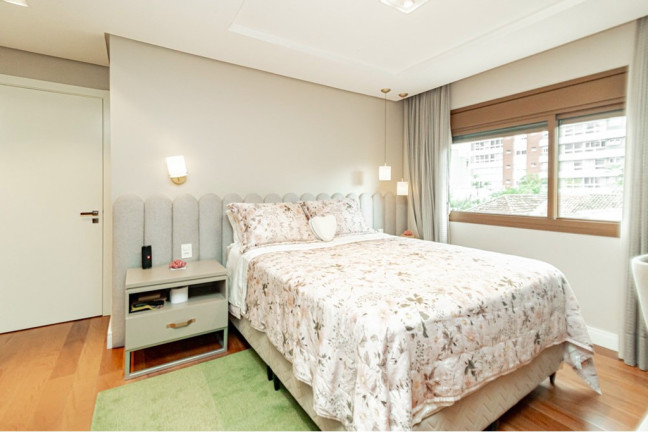 Imagem Apartamento com 3 Quartos à Venda, 153 m² em Menino Deus - Porto Alegre Imagem Apartamento com 3 Quartos à Venda, 153 m² em Menino Deus - Porto Alegre