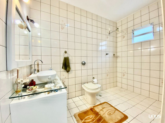 Imagem Casa com 5 Quartos à Venda, 420 m² em Coqueiros - Florianópolis Imagem Casa com 5 Quartos à Venda, 420 m² em Coqueiros - Florianópolis