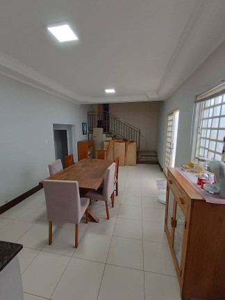 Imagem Casa com 3 Quartos à Venda, 139 m² em Jardim Europa - Bragança Paulista Imagem Casa com 3 Quartos à Venda, 139 m² em Jardim Europa - Bragança Paulista