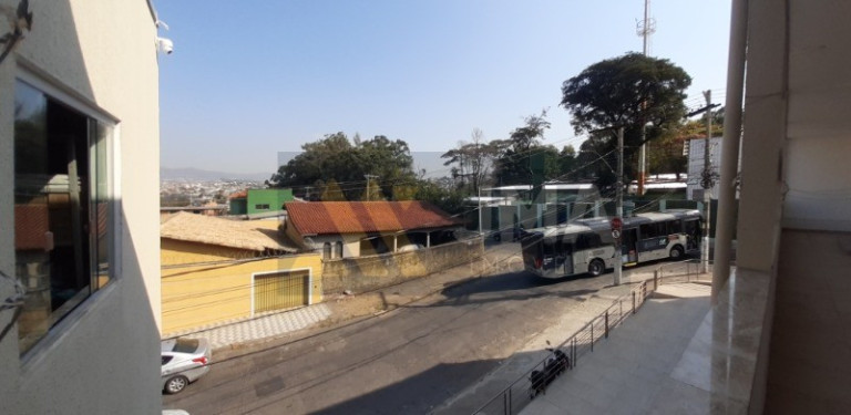 Imagem Kitnet com 1 Quarto para Alugar, 40 m² em Califórnia - Belo Horizonte