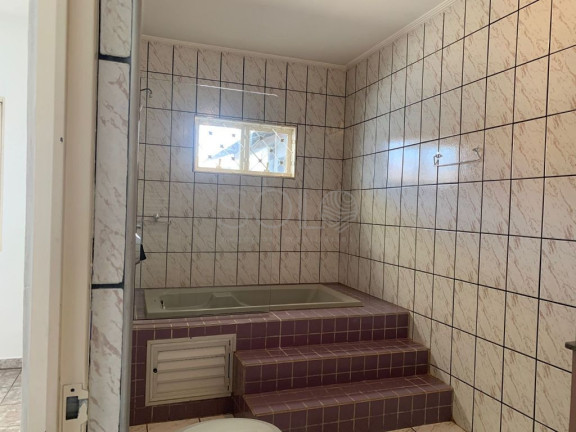 Imagem Casa com 2 Quartos à Venda, 470 m² em Jardim Viaduto (vila Xavier) - Araraquara Imagem Casa com 2 Quartos à Venda, 470 m² em Jardim Viaduto (vila Xavier) - Araraquara