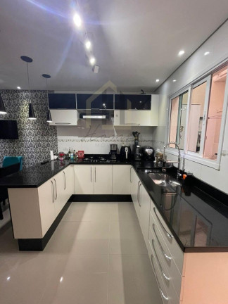 Imagem Casa com 3 Quartos à Venda, 130 m² em Jardim Santo Antônio - Santo André Imagem Casa com 3 Quartos à Venda, 130 m² em Jardim Santo Antônio - Santo André