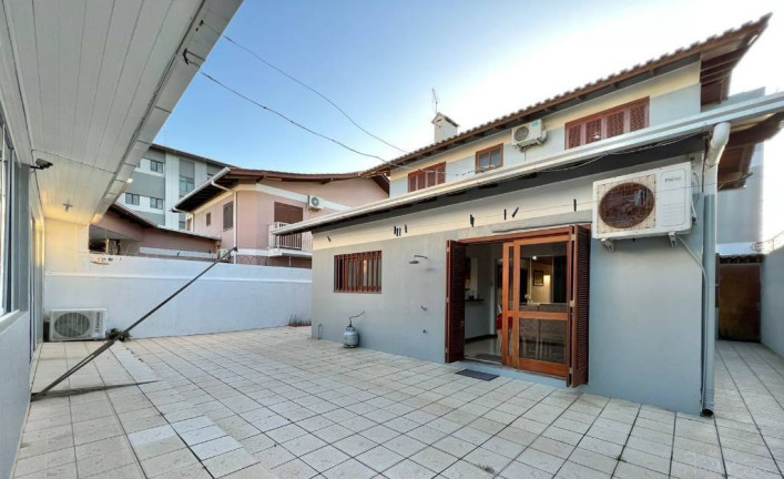 Imagem Casa com 3 Quartos à Venda, 258 m² em Zona Nova - Capão Da Canoa