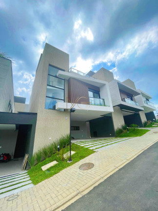 Imagem Sobrado com 3 Quartos à Venda, 253 m² em Cascatinha - Curitiba Imagem Sobrado com 3 Quartos à Venda, 253 m² em Cascatinha - Curitiba