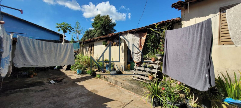 Imagem Casa com 2 Quartos à Venda, 360 m² em Jardim Rosa Do Sul - Aparecida De Goiânia
