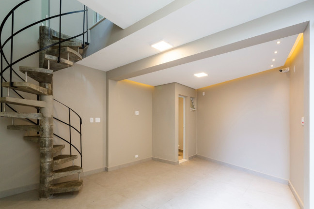 Imagem Casa com 3 Quartos à Venda, em Vila Madalena - São Paulo Imagem Casa com 3 Quartos à Venda, em Vila Madalena - São Paulo