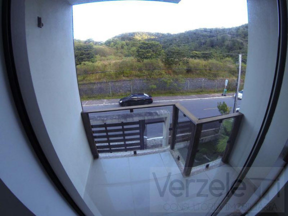 Imagem Casa com 3 Quartos à Venda, 190 m² em Praia Dos Amores - Balneário Camboriú Imagem Casa com 3 Quartos à Venda, 190 m² em Praia Dos Amores - Balneário Camboriú
