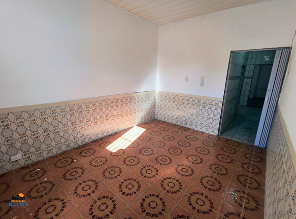 Imagem Casa com 2 Quartos à Venda, 200 m² em Vila Matias - Santos
