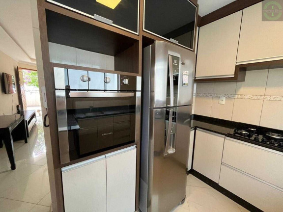 Imagem Sobrado com 3 Quartos à Venda, 12.845 m² em Ronda - Ponta Grossa