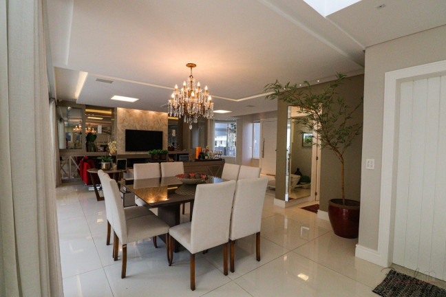 Imagem Casa com 4 Quartos à Venda, 339 m² em João Paulo - Florianópolis Imagem Casa com 4 Quartos à Venda, 339 m² em João Paulo - Florianópolis
