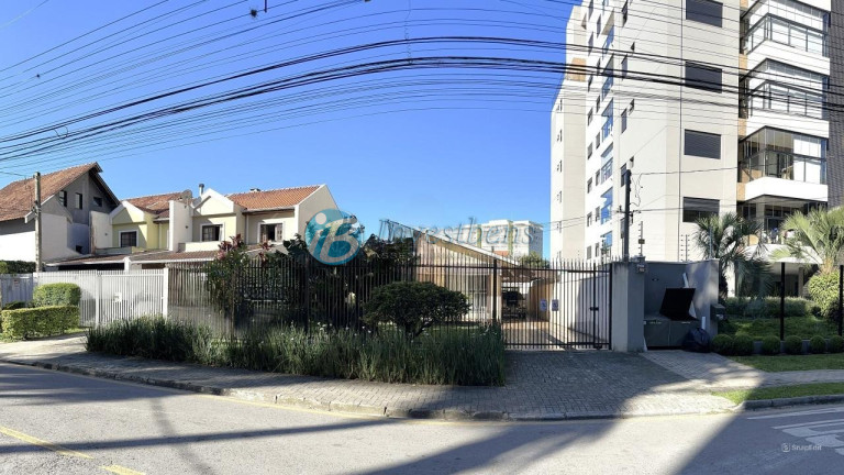 Terreno à Venda, 587 m² em Portão - Curitiba