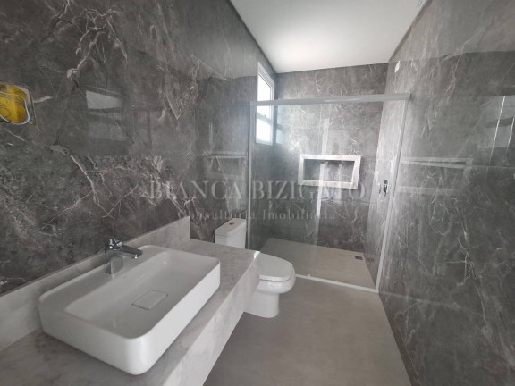 Imagem Casa com 4 Quartos à Venda, 281 m² em Uberaba - Curitiba Imagem Casa com 4 Quartos à Venda, 281 m² em Uberaba - Curitiba