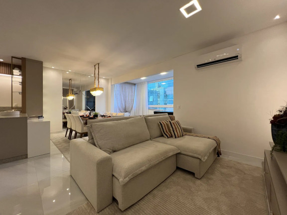 Imagem Apartamento com 3 Quartos à Venda, 125 m² em Meia Praia - Itapema