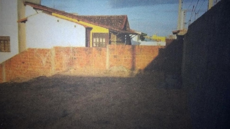 Imagem Terreno à Venda, 800 m² em Candelária - Natal Imagem Terreno à Venda, 800 m² em Candelária - Natal