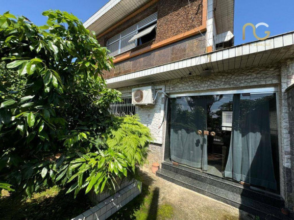 Sobrado com 3 Quartos à Venda, 208 m² em Vila Cascatinha - São Vicente