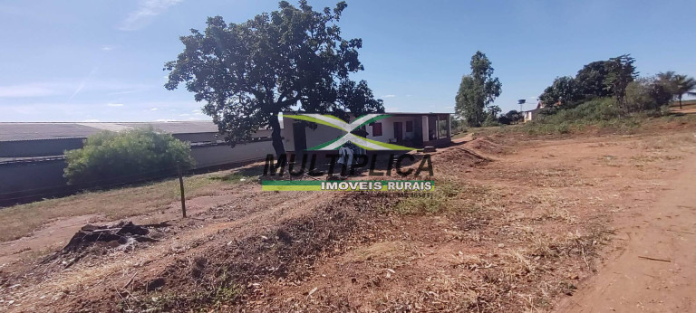 Imagem Chácara à Venda, 3 m² em Uberlândia Imagem Chácara à Venda, 3 m² em Uberlândia