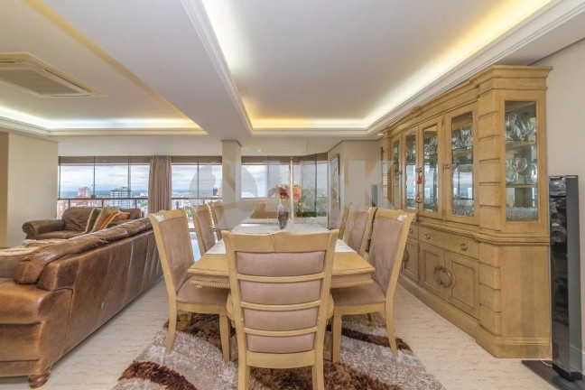 Imagem Imóvel com 4 Quartos à Venda, 461 m² em Bela Vista - Porto Alegre Imagem Imóvel com 4 Quartos à Venda, 461 m² em Bela Vista - Porto Alegre