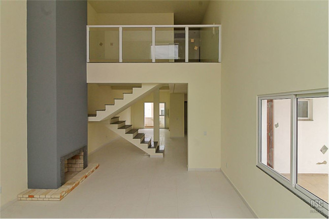 Imagem Casa com 3 Quartos à Venda, em Hípica - Porto Alegre Imagem Casa com 3 Quartos à Venda, em Hípica - Porto Alegre