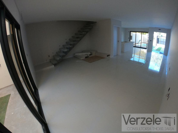 Imagem Casa com 3 Quartos à Venda, 165 m² em São Francisco De Assis - Camboriú Imagem Casa com 3 Quartos à Venda, 165 m² em São Francisco De Assis - Camboriú
