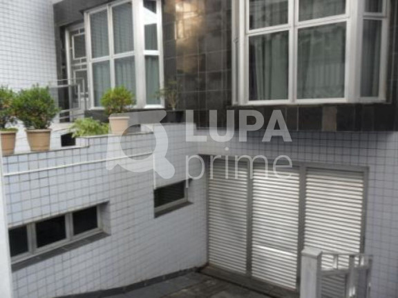 Casa com 3 Quartos para Alugar, 500 m² em Santana - São Paulo