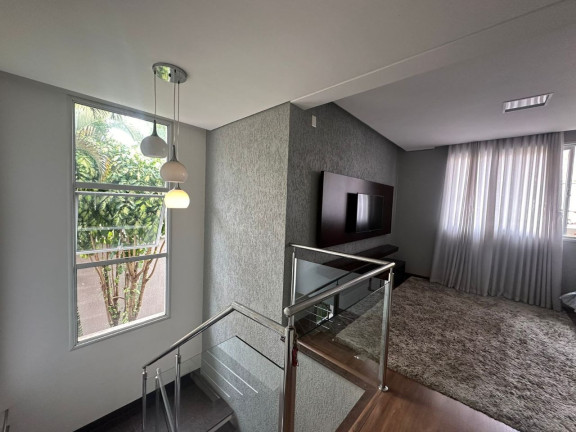 Imagem Casa com 3 Quartos à Venda, 360 m² em Cabral - Contagem Imagem Casa com 3 Quartos à Venda, 360 m² em Cabral - Contagem