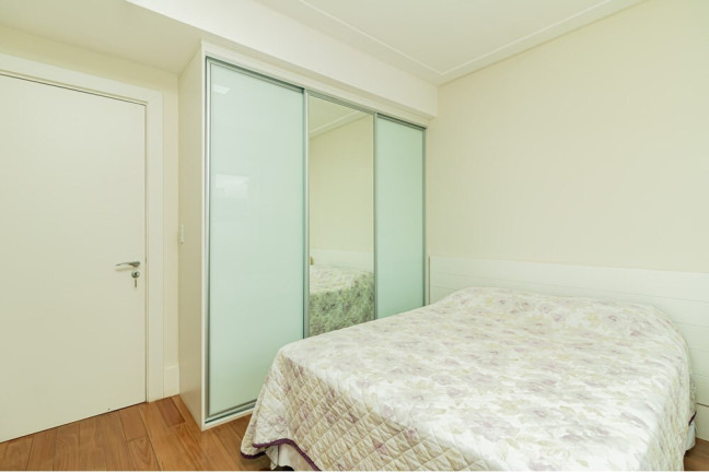 Imagem Apartamento com 3 Quartos à Venda, 275 m² em Rio Branco - Porto Alegre Imagem Apartamento com 3 Quartos à Venda, 275 m² em Rio Branco - Porto Alegre