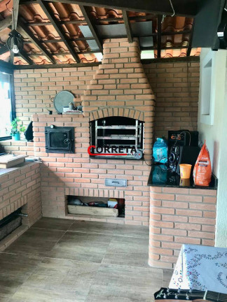 Imagem Casa de Condomínio com 3 Quartos à Venda, 1.500 m² em Votorantim - Ibiúna