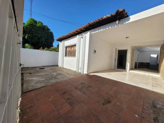 Imagem Casa com 3 Quartos à Venda, 160 m² em Saci - Teresina