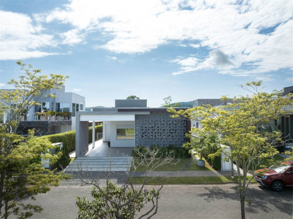 Imagem Casa com 4 Quartos à Venda, 450 m² em Camboriú