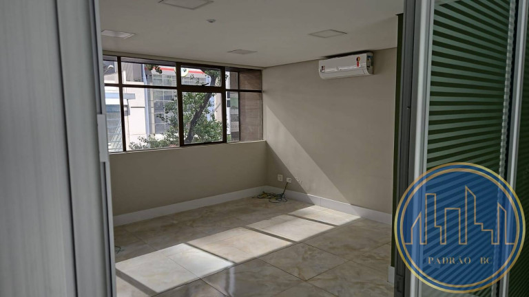 Imagem Imóvel Comercial para Alugar, 1.256 m² em Centro - Curitiba Imagem Imóvel Comercial para Alugar, 1.256 m² em Centro - Curitiba