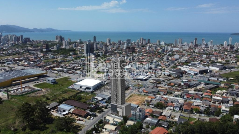 Imagem Imóvel com 2 Quartos à Venda, 57 m² em Perequê - Porto Belo Imagem Imóvel com 2 Quartos à Venda, 57 m² em Perequê - Porto Belo
