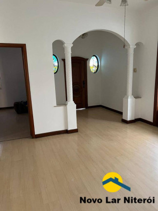 Casa com 3 Quartos à Venda, 240 m² em Centro - Niterói