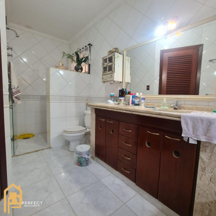 Imagem Casa com 5 Quartos à Venda, 300 m² em Independência - Taubaté