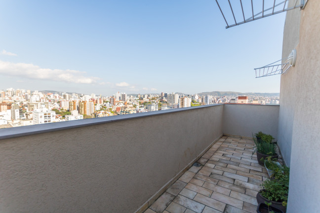 Imagem Imóvel com 3 Quartos à Venda, 336 m² em Rio Branco - Porto Alegre Imagem Imóvel com 3 Quartos à Venda, 336 m² em Rio Branco - Porto Alegre