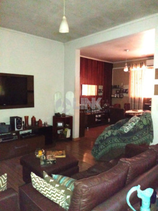 Imagem Casa com 3 Quartos à Venda, 160 m² em Anchieta - Porto Alegre