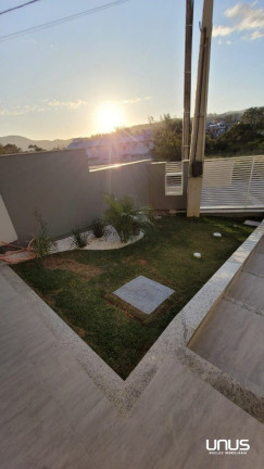 Imagem Sobrado com 3 Quartos à Venda, 116 m² em Sertão Do Maruim - São José Imagem Sobrado com 3 Quartos à Venda, 116 m² em Sertão Do Maruim - São José