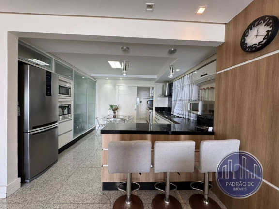 Imagem Apartamento com 3 Quartos para Alugar, 182 m² em Centro - Balneário Camboriú Imagem Apartamento com 3 Quartos para Alugar, 182 m² em Centro - Balneário Camboriú