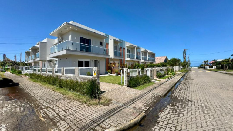 Imagem Imóvel com 3 Quartos à Venda, 130 m² em Centro - Xangri-lá