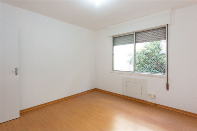 Imagem Imóvel com 1 Quarto à Venda,  em Petrópolis - Porto Alegre