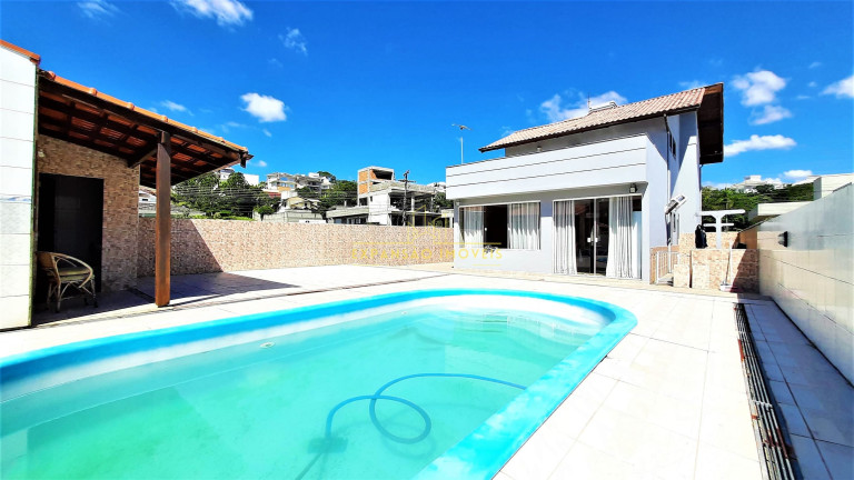 Imagem Casa com 3 Quartos à Venda, 100 m² em Pedra Branca - Palhoça Imagem Casa com 3 Quartos à Venda, 100 m² em Pedra Branca - Palhoça