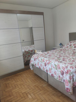Imagem Imóvel com 2 Quartos à Venda, 20 m² em Auxiliadora - Porto Alegre Imagem Imóvel com 2 Quartos à Venda, 20 m² em Auxiliadora - Porto Alegre